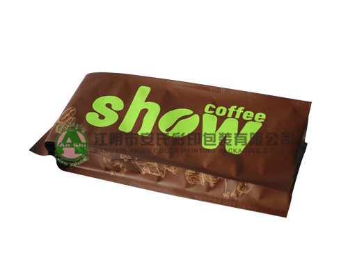 four edge-sealing
 bag